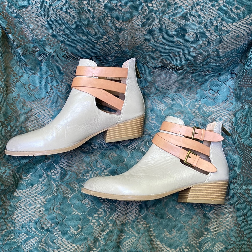 Kenneth Cole Reaction Raw Lucky Leather Ankle Booties